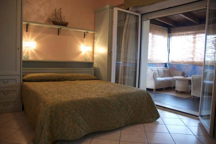 Hotel Residence Veliero Riccione Exterior foto