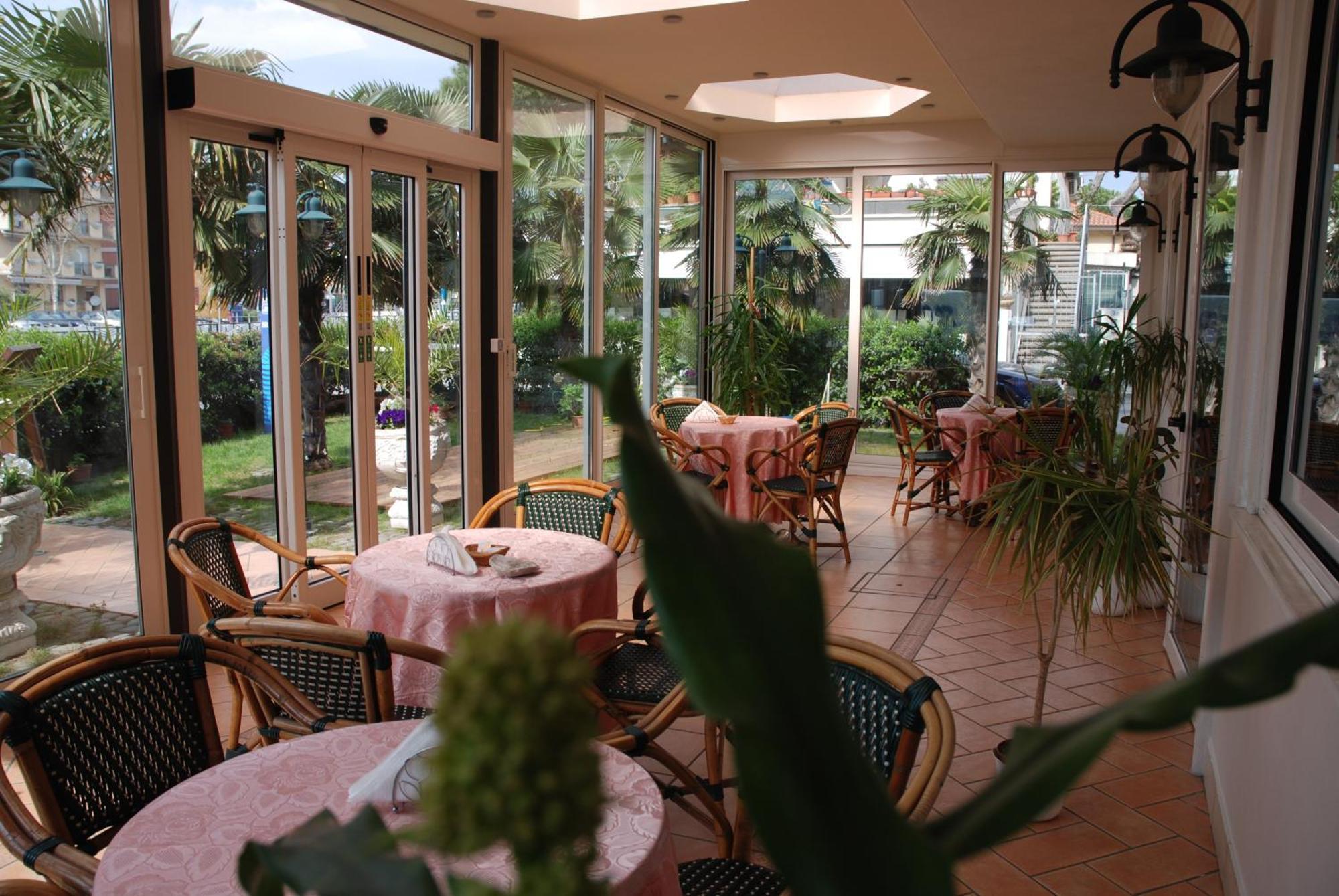 Hotel Residence Veliero Riccione Exterior foto